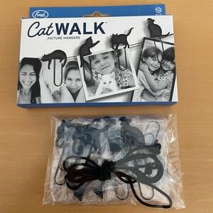 (NIB) Cat Walk Picture Hangers